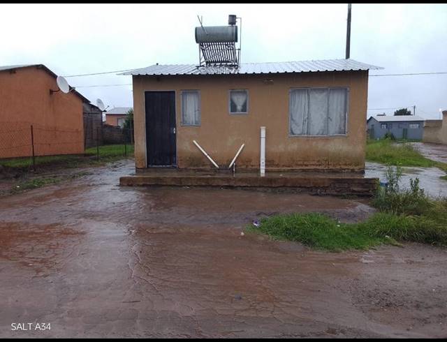 2 BEDROOM HOUSE FOR SALE IN MASETJHABA VIEW